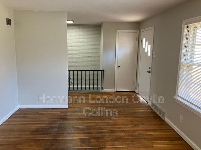 Photo - 1049 Willmann Ct