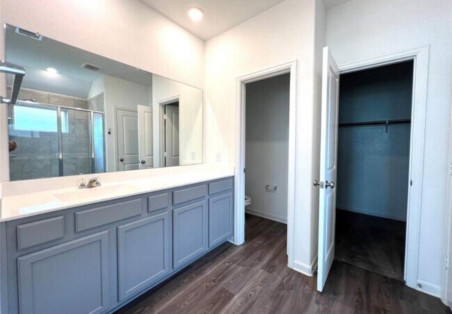 Building Photo - 3011 Azalea Pt