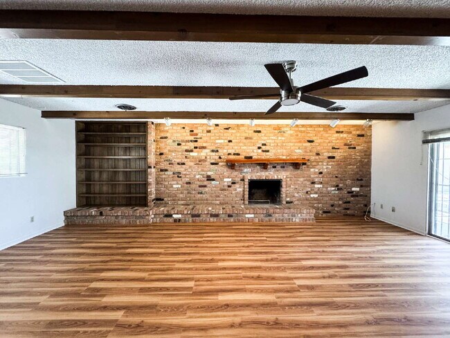 Photo - "Charming 3 Bedroom, 2 Bathroom Home with ...