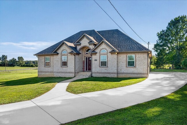 Building Photo - 3019 Cambridge Ct