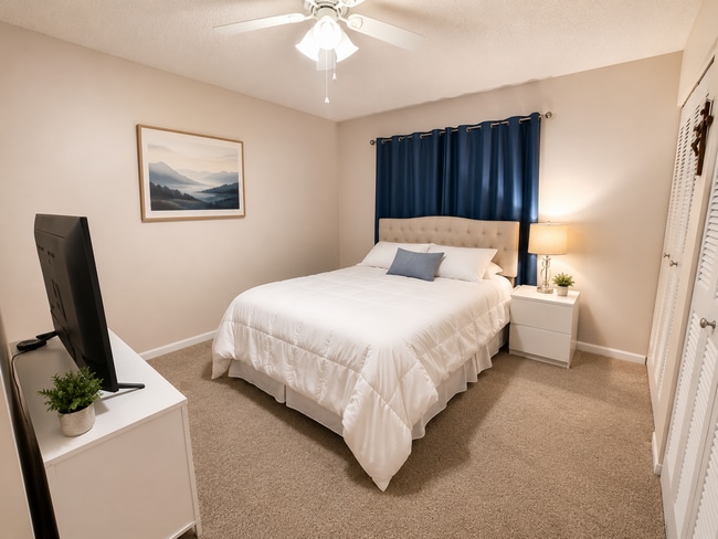 1252 Club Dr W Unit D