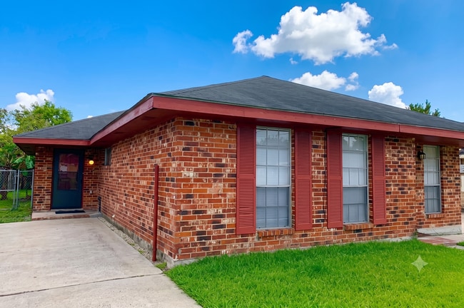 Building Photo - 2658 Tifton Ave Unit 1