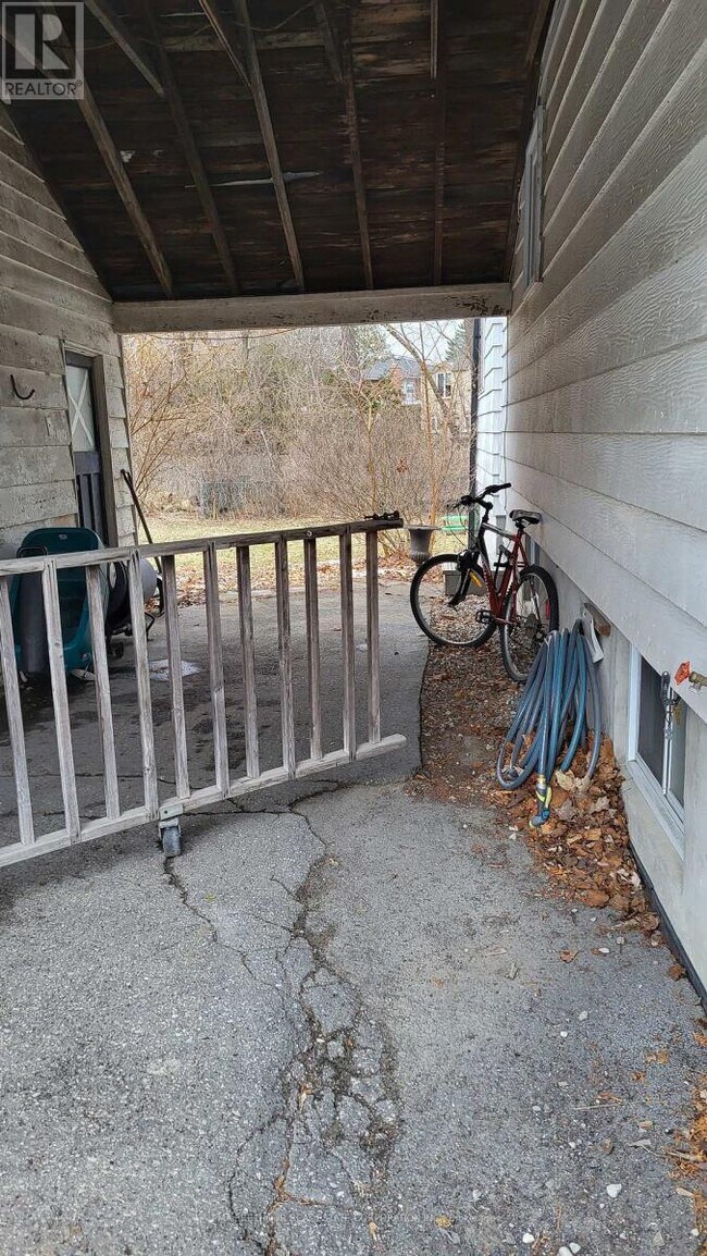 Photo - 161 Henderson Ave