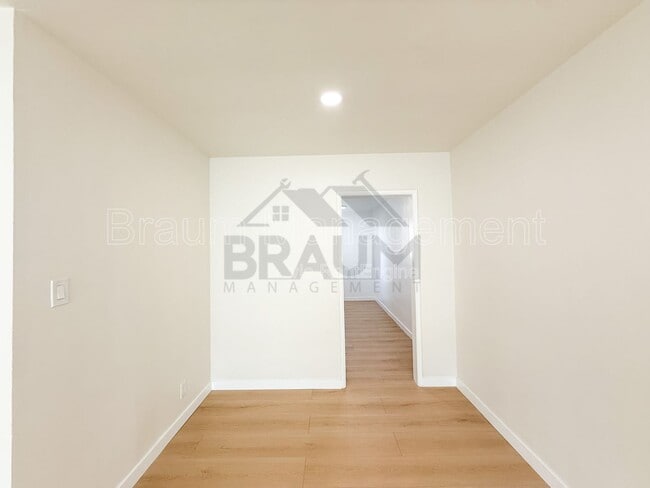 Photo - 7339 Woodman Ave Unit 8