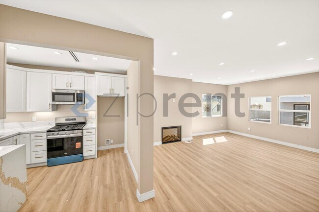 Photo - 225 N Burlington Ave