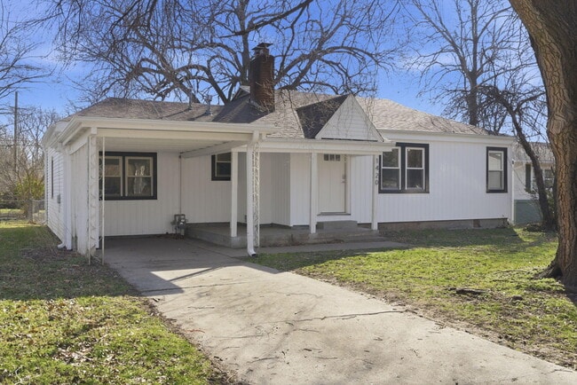 Photo - 1420 S Pickwick Ave