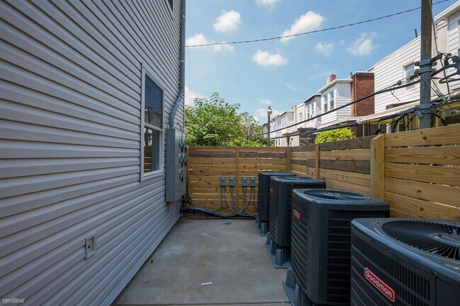 Photo - 3 br, 2 bath 4plex - 3213 HAVERFORD AVE Un... Unit 104