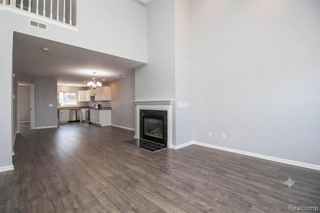 Photo - 29415 Glen Oaks Blvd E