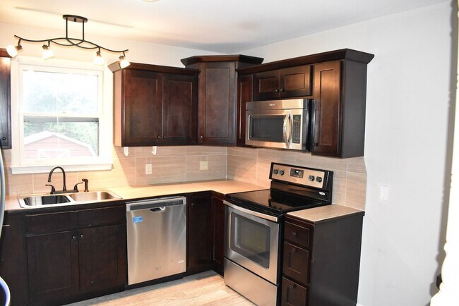 Photo - 3 Bed/2 Bath Home in East Nashville, Fenced Yard, Hardwood Floors, Minutes to Shelby Bottoms