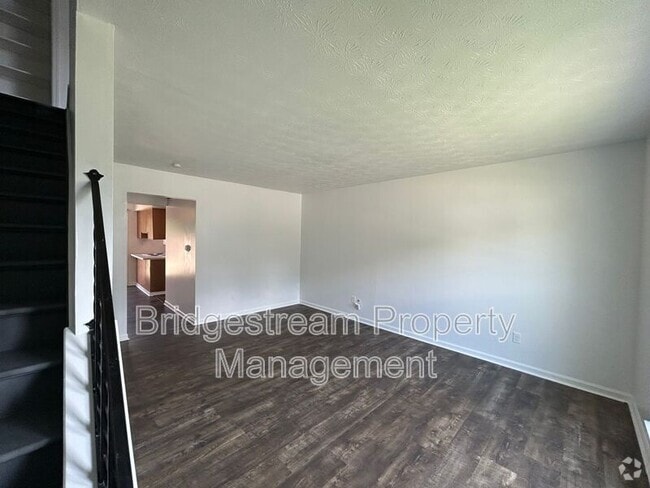 Building Photo - 957 Taylorsview Dr Rental