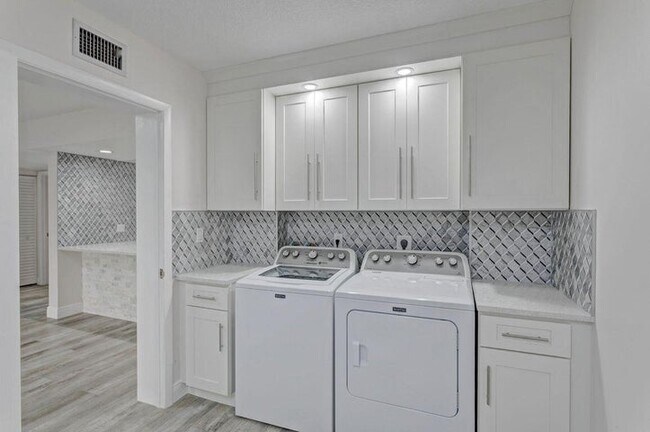 Photo - 2401 Village Blvd Unit 104