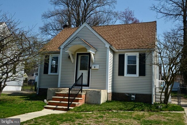 Photo - 13 Massachusetts Ave