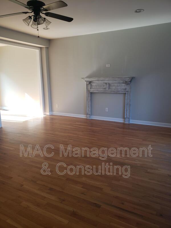 Photo - 1028 Nottingham Dr