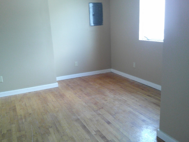 Building Photo - 1376 NY-7 Rental