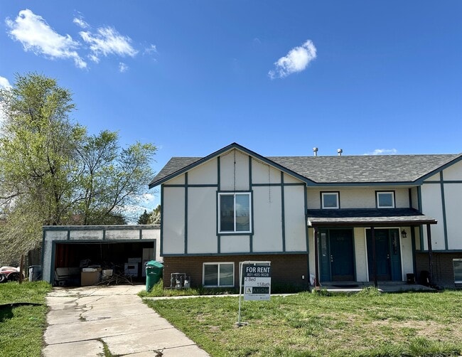 Building Photo - 8326 S Carmen Ct