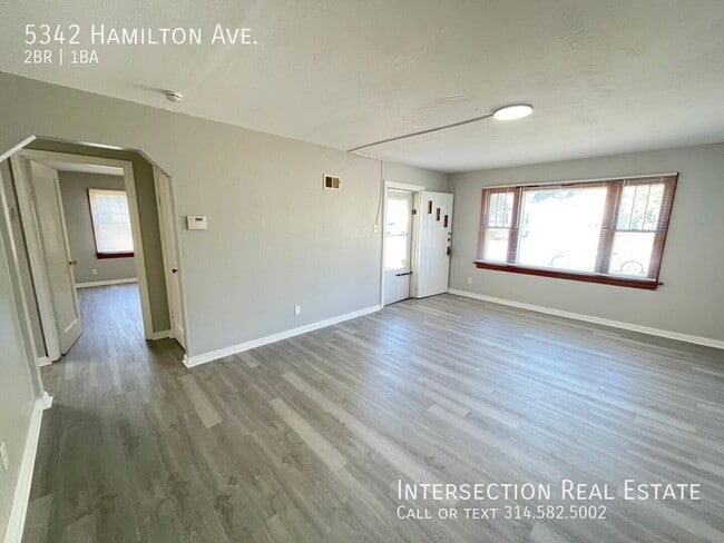 5342 Hamilton Ave