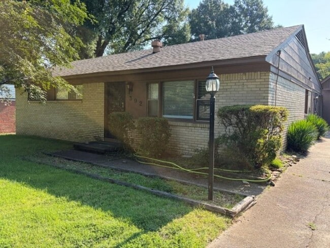 Building Photo - 392 Mineral Rd