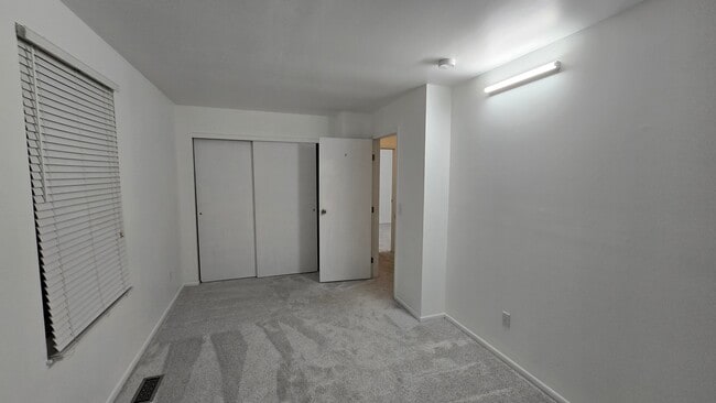 Photo - 5179 Springdale Blvd