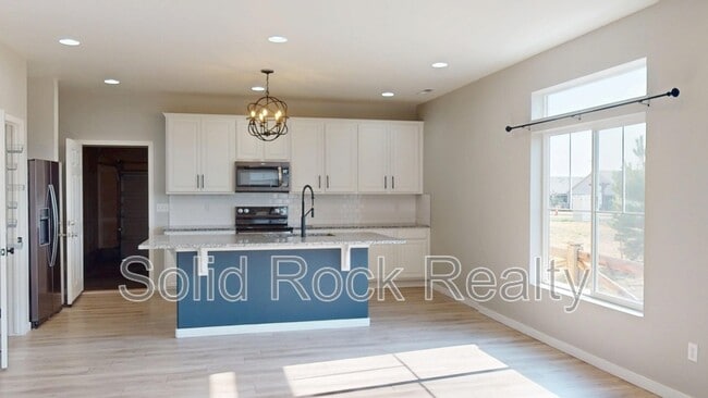Photo - 9212 Turlough Hts