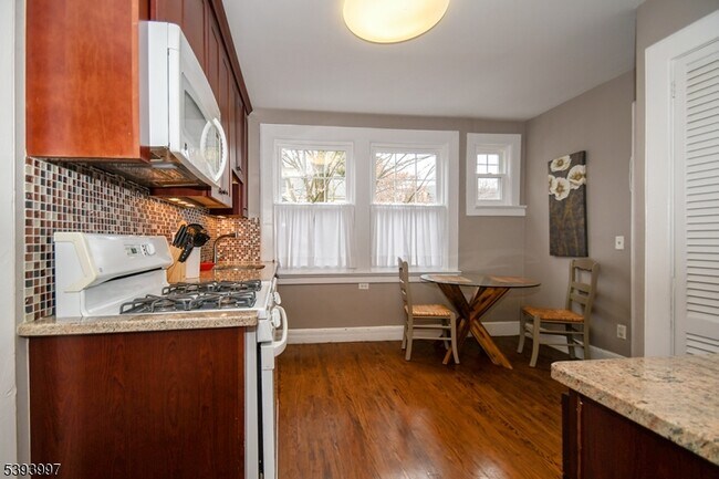 123 Baker St