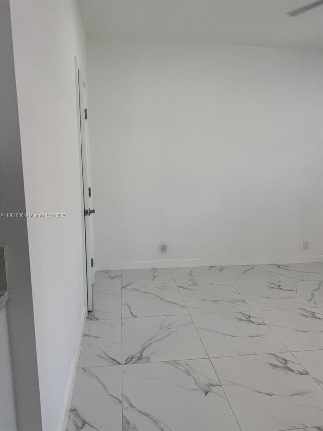 Photo - 15620 SW 146th Ave Unit 0