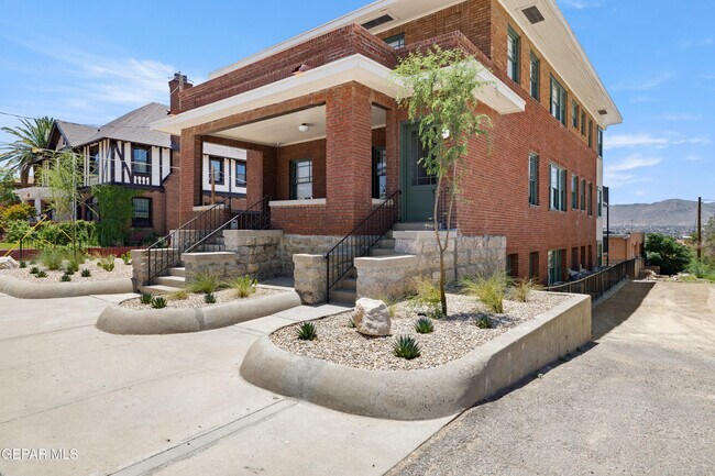 Photo - 914 W Yandell Dr Unit 3B