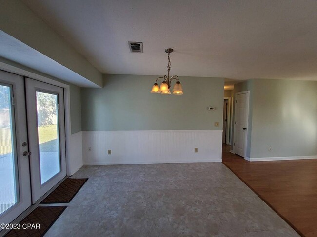 Photo - 5117 Bay Head Rd