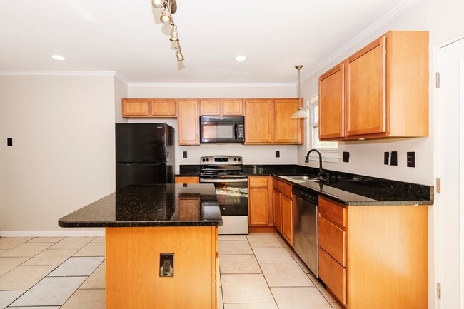 Photo - Lovely 3 Bedroom 2 Bathroom Home