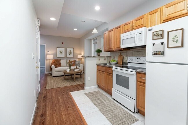 Photo - 5043 Walnut St Unit 2F