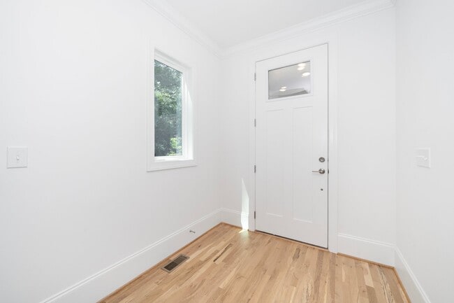 Photo - 3807 Burt Dr