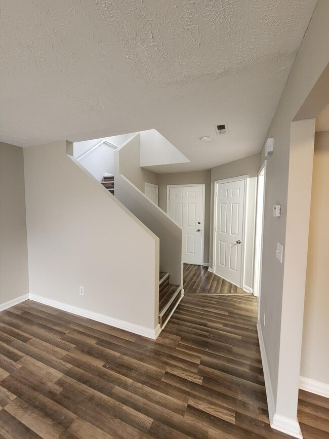 Photo - 129 Karen Ct