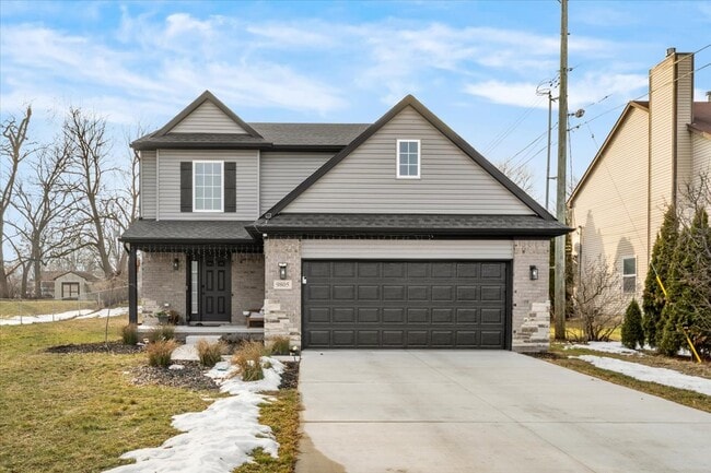 Building Photo - 9805 Newburgh Rd