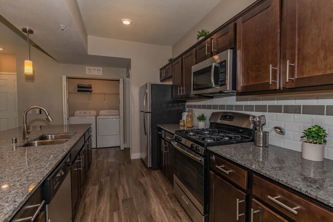 B3 1140 SQFT 2 Bed 2 Bath