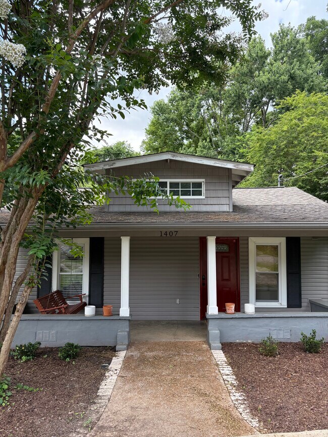 Photo - 1407 Humes Ave NE House