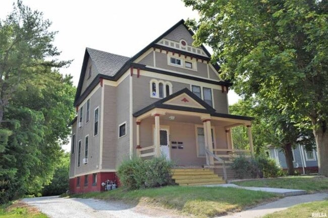 Photo - 229 N Pearl St Unit Apt 3