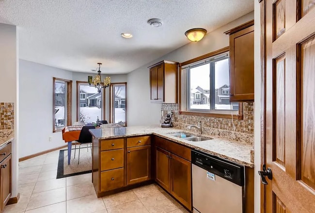 Photo - 19 Meadowlark Dr