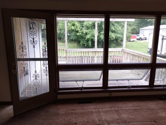 Photo - 20277 Emery Rd