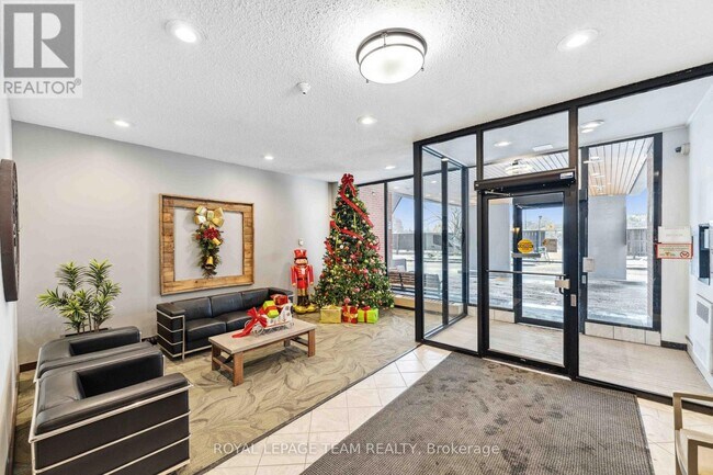 Photo - 2951 Riverside Dr. Unit 306