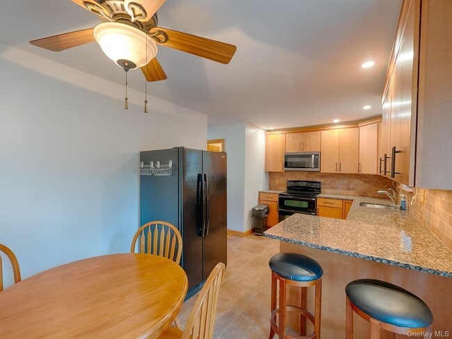 Photo - 4 Forge Gate Dr Unit F2B