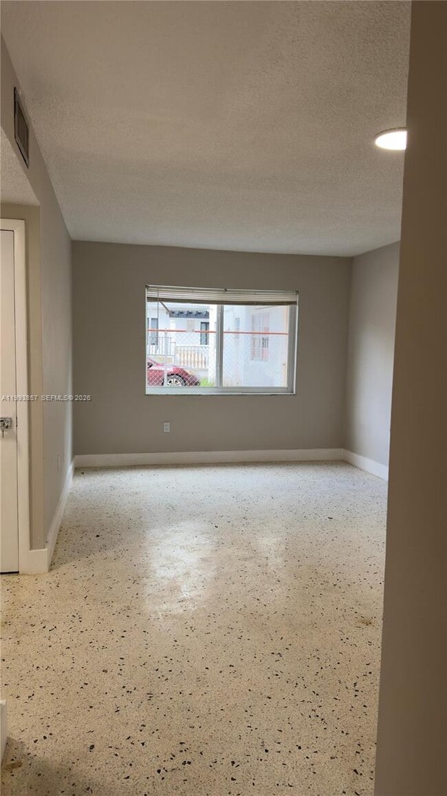 Photo - 1250 SW 4th St Unit 1