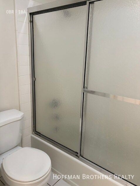 Photo - 9725 Charnock Ave Unidad 17A