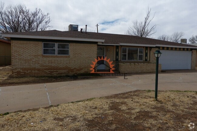Building Photo - Spacious 3 bedrooms 2 bath family home.