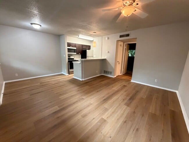 Photo - 1202 Newning Ave