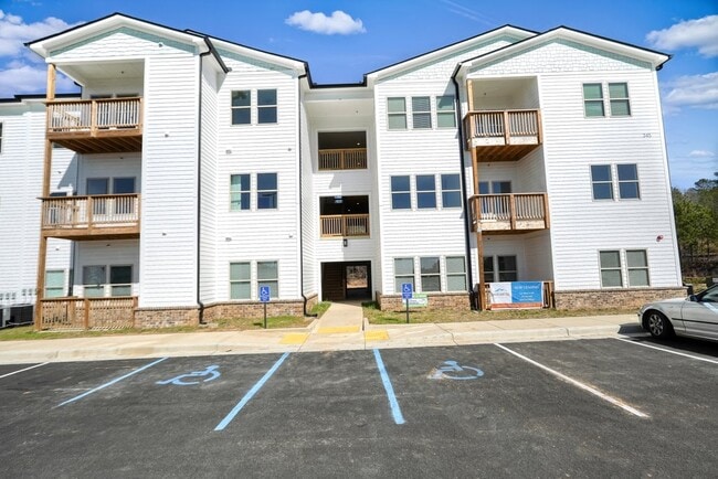 Photo - Overlook 515