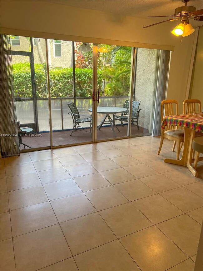 Photo - 5234 NE 6th Ave Unit B25