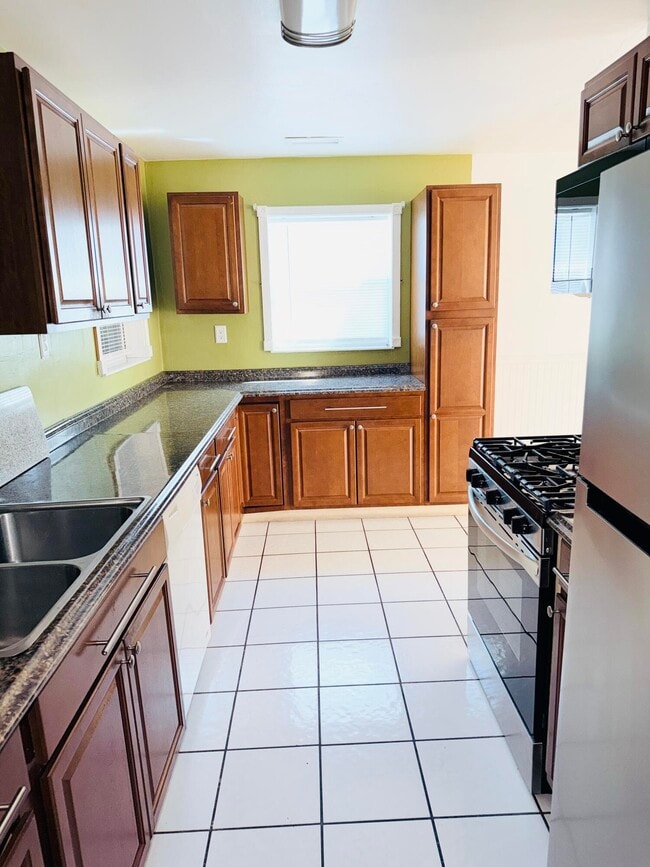 Photo - 5755 Winfield Blvd
