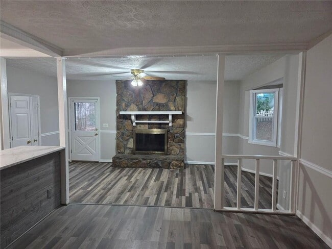 Photo - 1411 Sycamore Dr NW