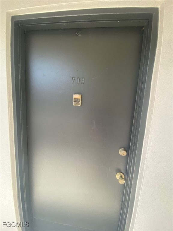 Building Photo - 1830 Maravilla Ave Unit 709 Rental