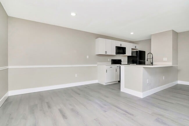 Photo - Ground Floor 1/1 with Den Newly Renovated