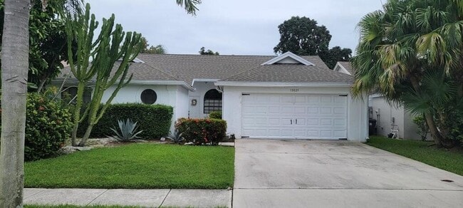 Photo - 13025 Meadowbreeze Dr